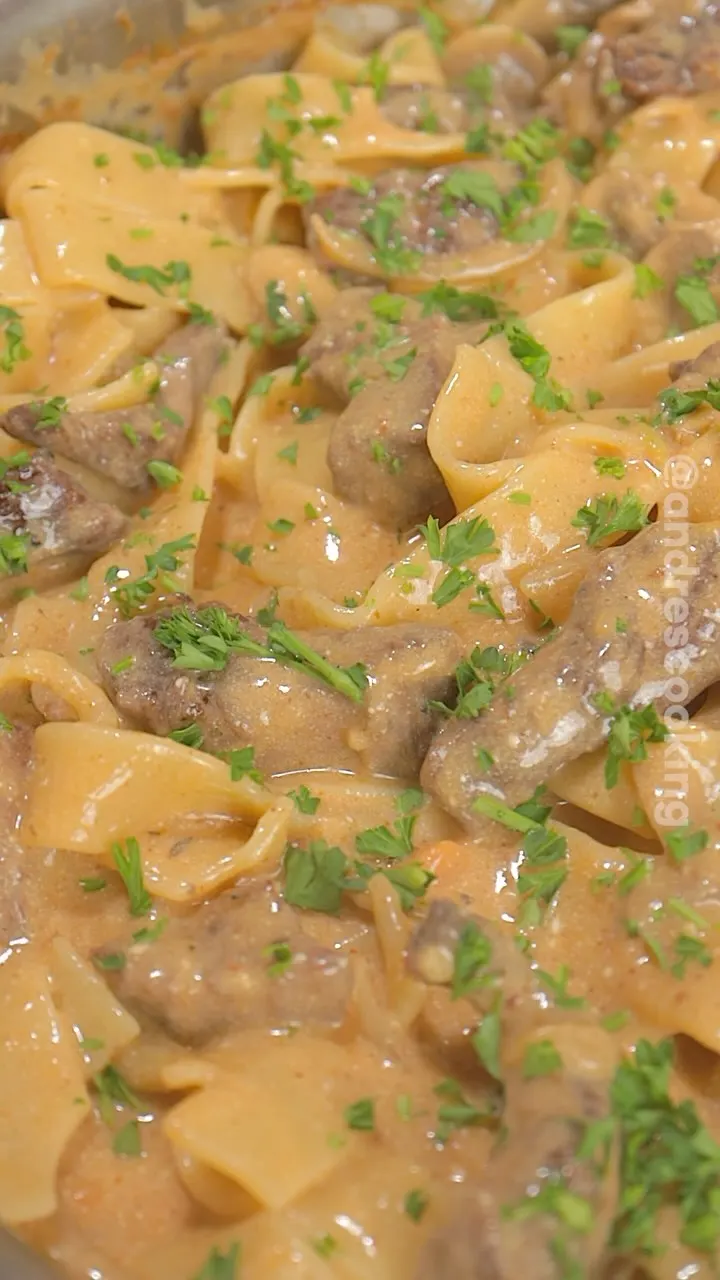 Picture for Stroganoff de Carne [Beef Stroganoff]