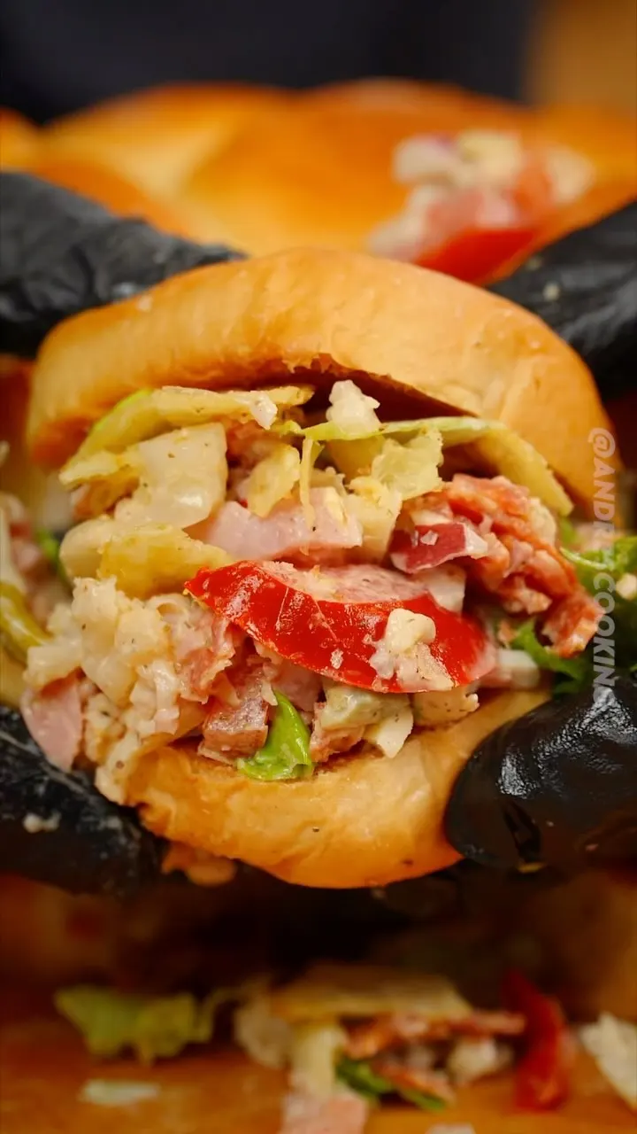 Picture for Sándwich Italiano Picado [Italian Chopped Sandwich]