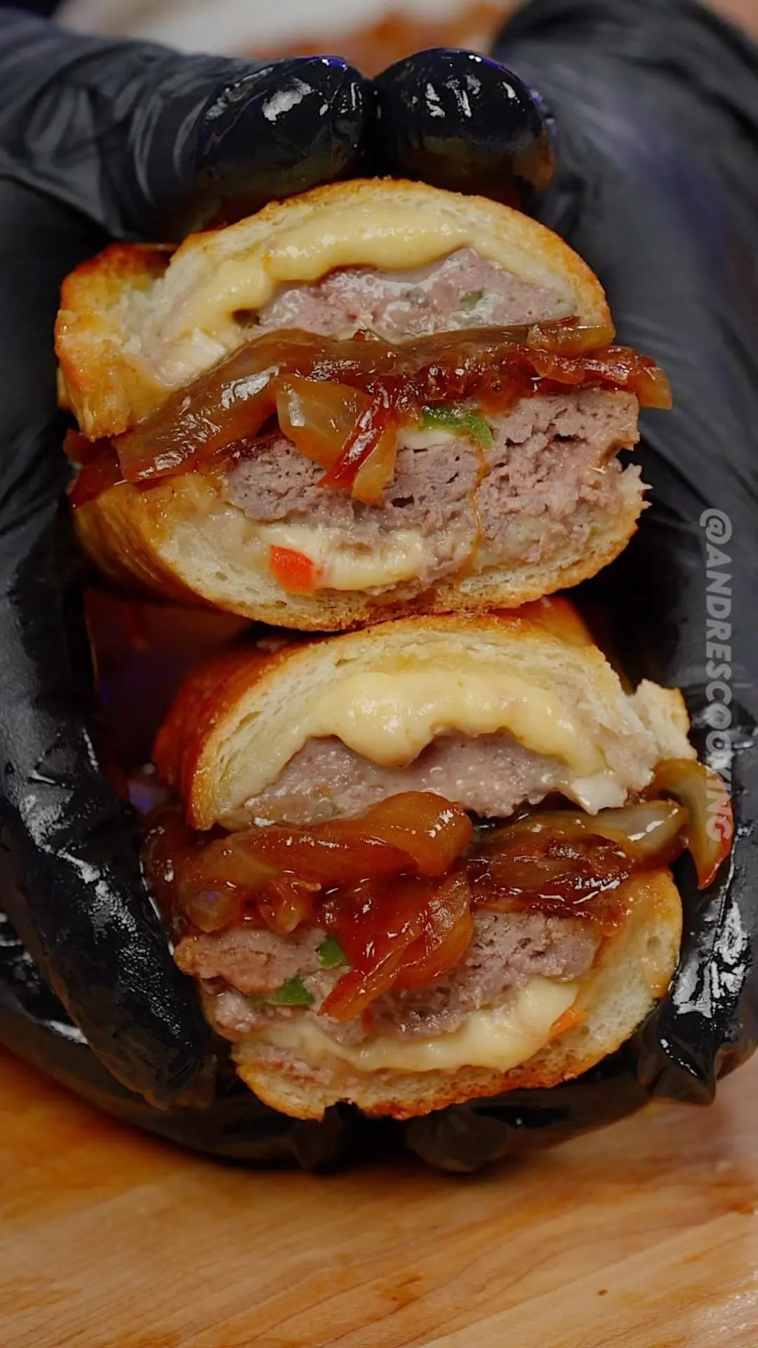 Picture for Cheesesteak Italiano con Gouda [Gouda Beef Sandwich]